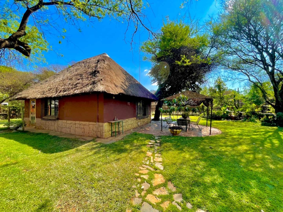 Commercial Property for Sale in Melodie North West